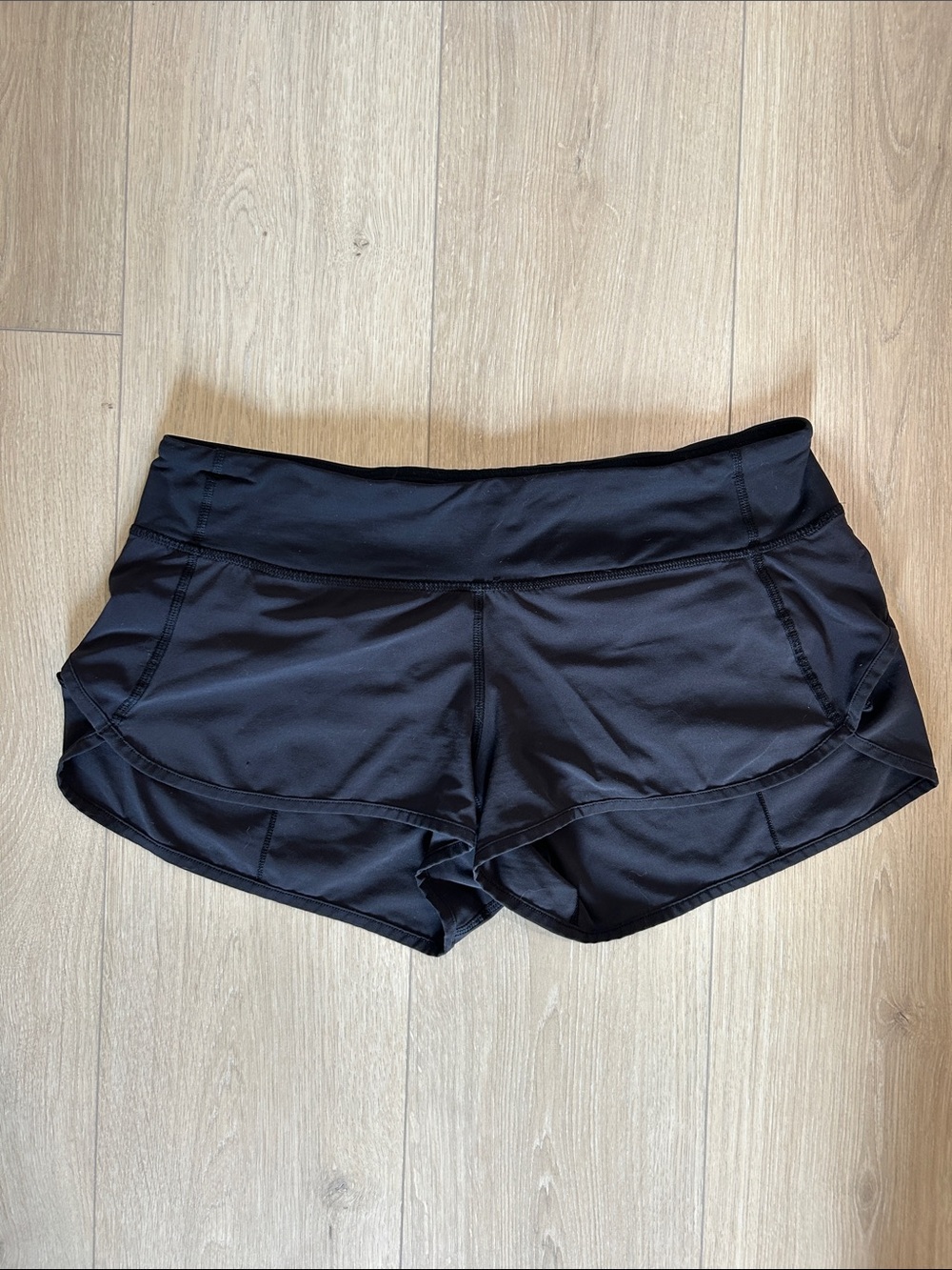 Lululemon Speed Shorts - size 8